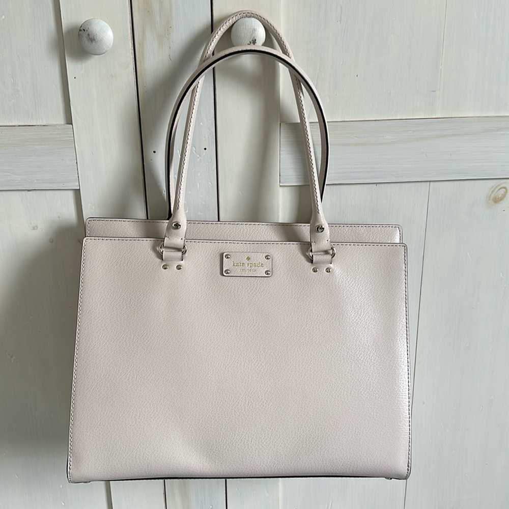 Over the shoulder leather bag/purse.
